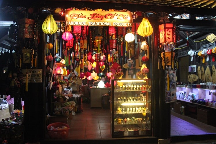 Glowing lanterns make a beautiful night photography backdrop